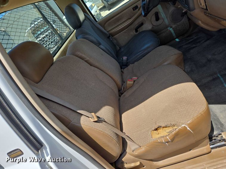 image for item EN8219 1999 Chevrolet Silverado 1500 pickup truck