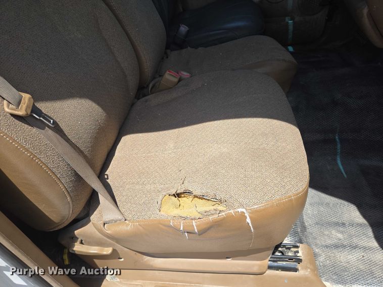 image for item EN8219 1999 Chevrolet Silverado 1500 pickup truck