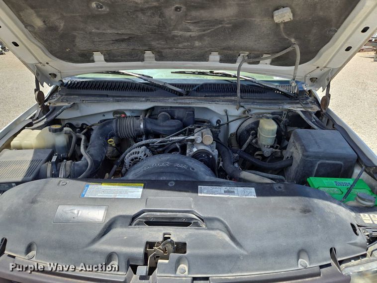 image for item EN8219 1999 Chevrolet Silverado 1500 pickup truck