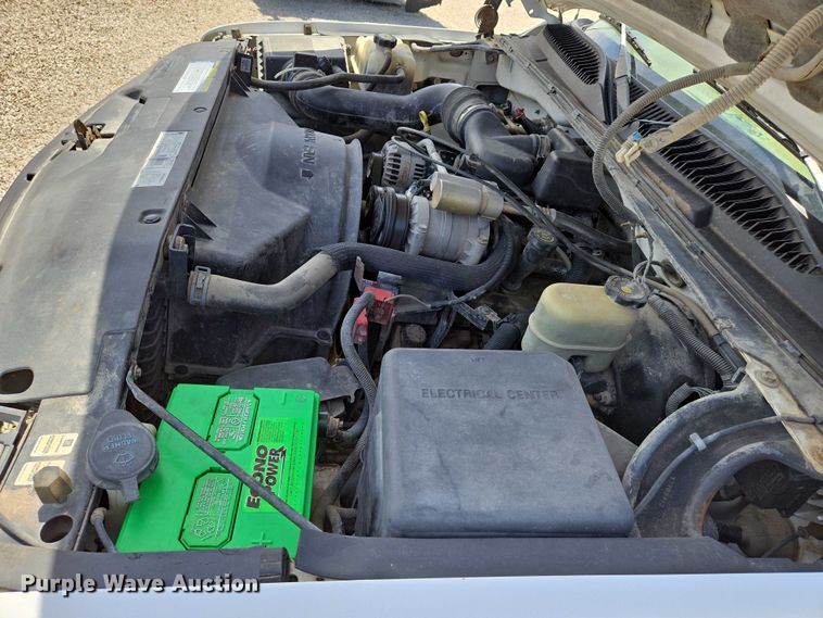 image for item EN8219 1999 Chevrolet Silverado 1500 pickup truck