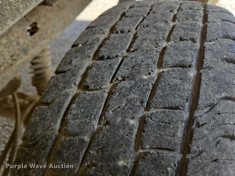 image for item EN8219 1999 Chevrolet Silverado 1500 pickup truck