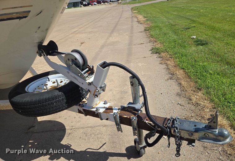 image for item EN8221 1996 Sunbird Spirit 170 boat