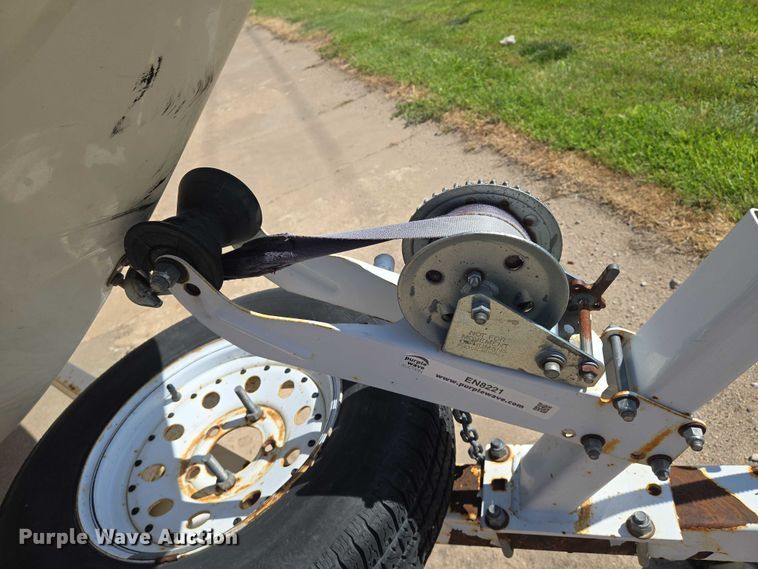 image for item EN8221 1996 Sunbird Spirit 170 boat