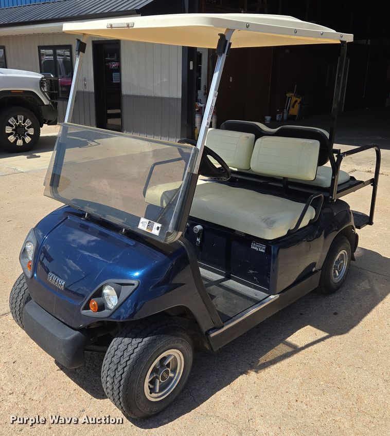 image for item EN8223 Yamaha golf cart