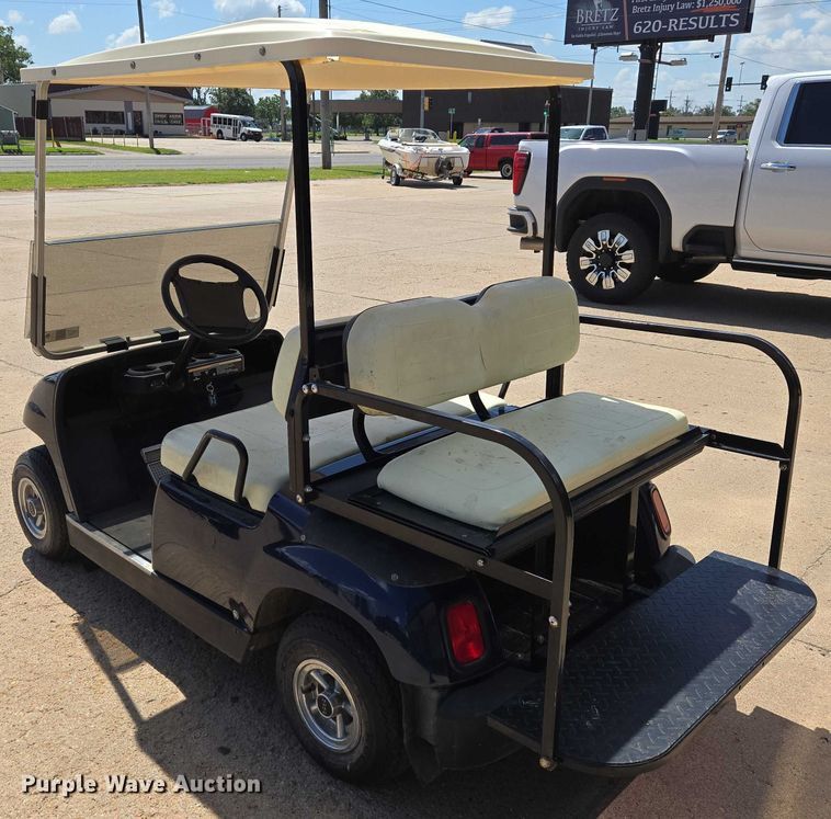image for item EN8223 Yamaha golf cart