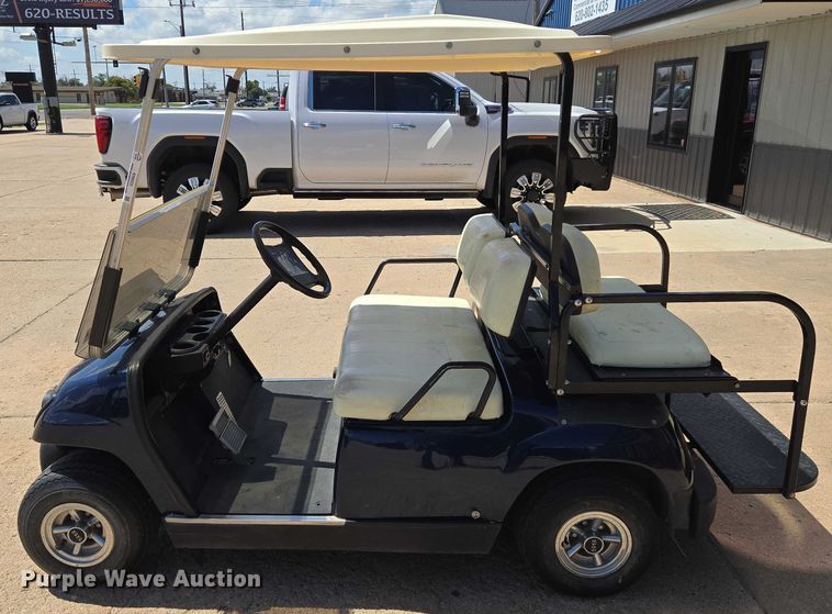 image for item EN8223 Yamaha golf cart