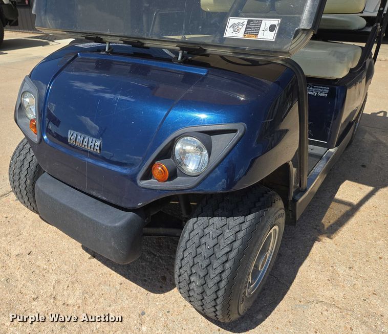 image for item EN8223 Yamaha golf cart