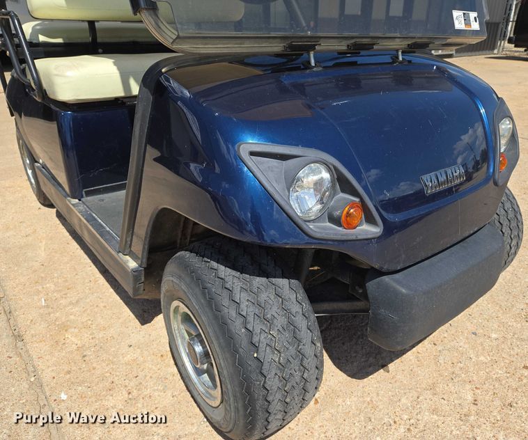 image for item EN8223 Yamaha golf cart
