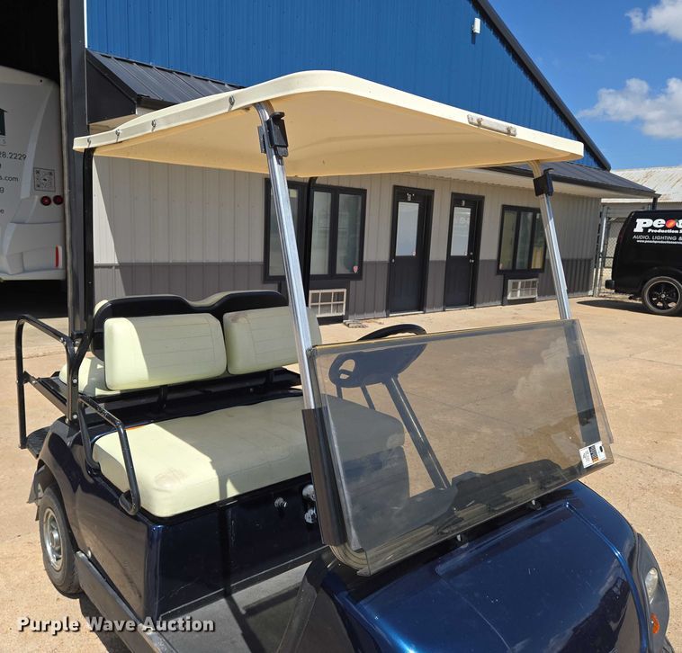 image for item EN8223 Yamaha golf cart