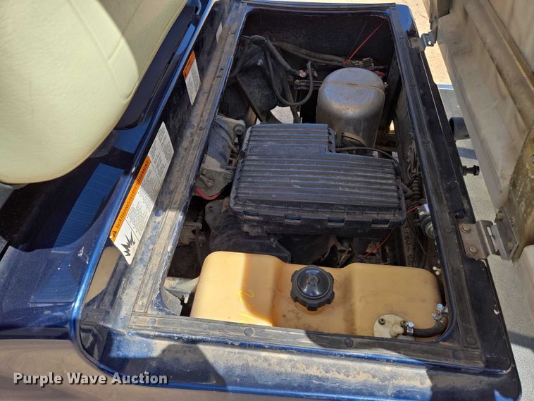 image for item EN8223 Yamaha golf cart