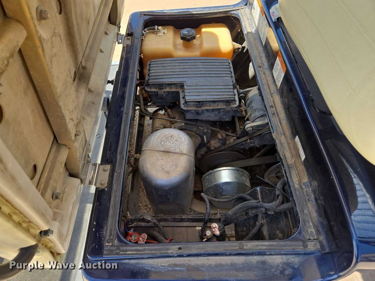 image for item EN8223 Yamaha golf cart