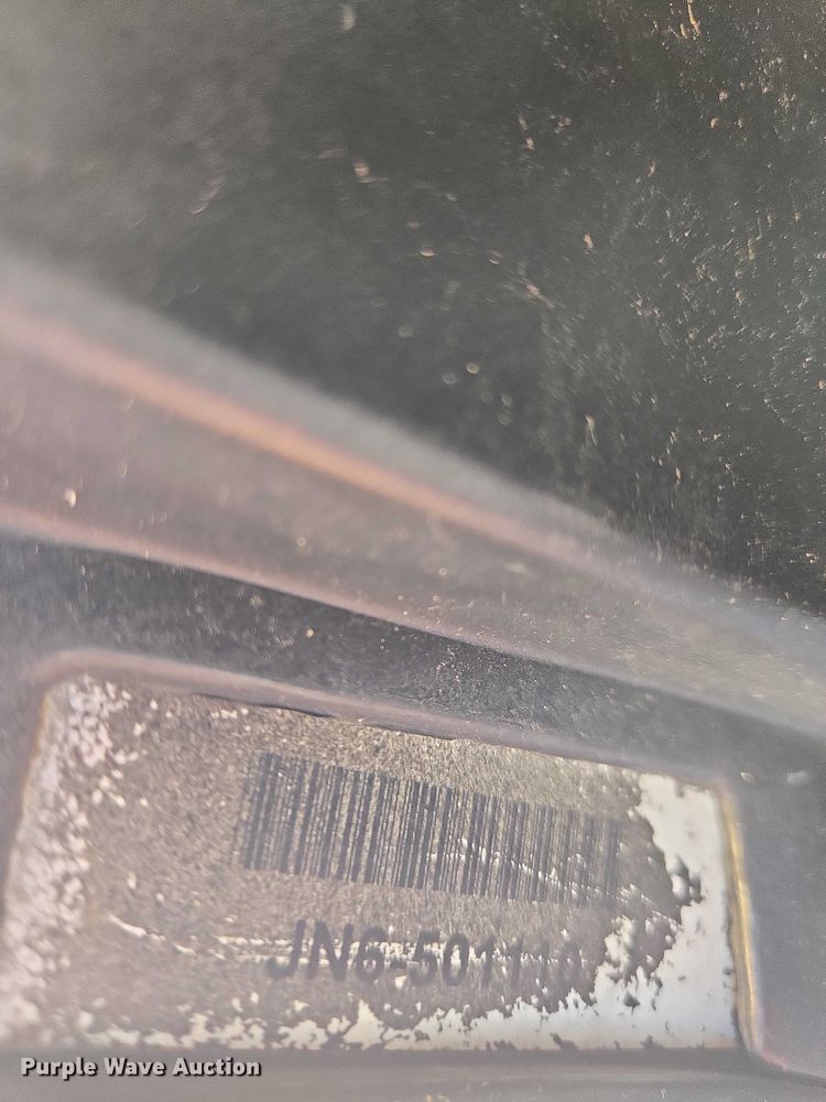 image for item EN8223 Yamaha golf cart