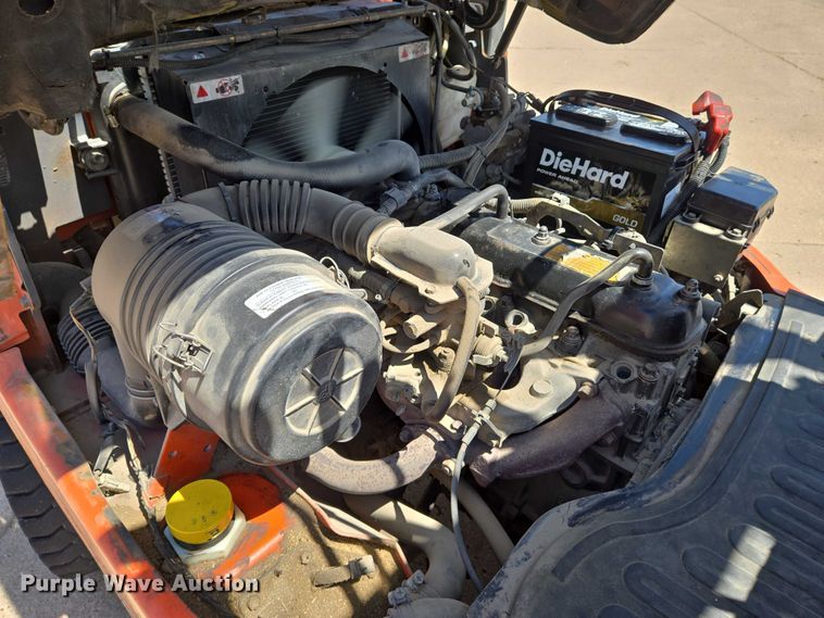 image for item EN8225 2001 Toyota 7FGU25 forklift