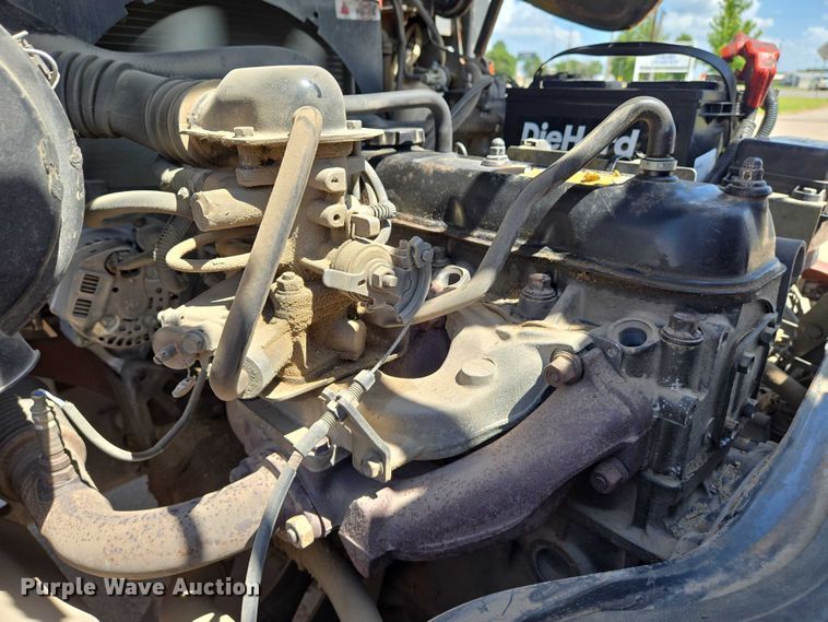 image for item EN8225 2001 Toyota 7FGU25 forklift