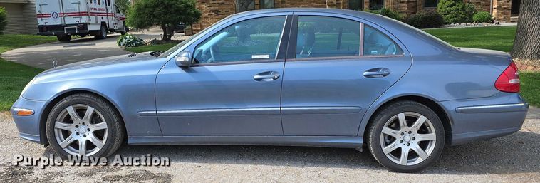image for item EO1065 2004 Mercedes-Benz E500 