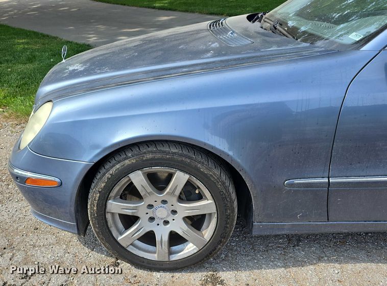 image for item EO1065 2004 Mercedes-Benz E500 