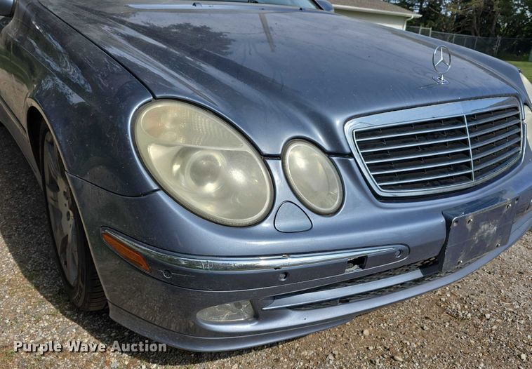 image for item EO1065 2004 Mercedes-Benz E500 