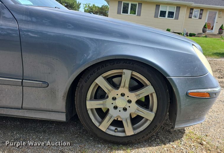 image for item EO1065 2004 Mercedes-Benz E500 