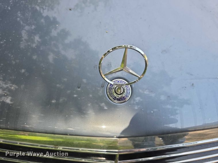 image for item EO1065 2004 Mercedes-Benz E500 