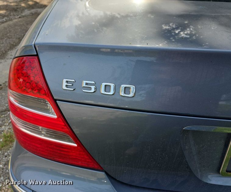 image for item EO1065 2004 Mercedes-Benz E500 
