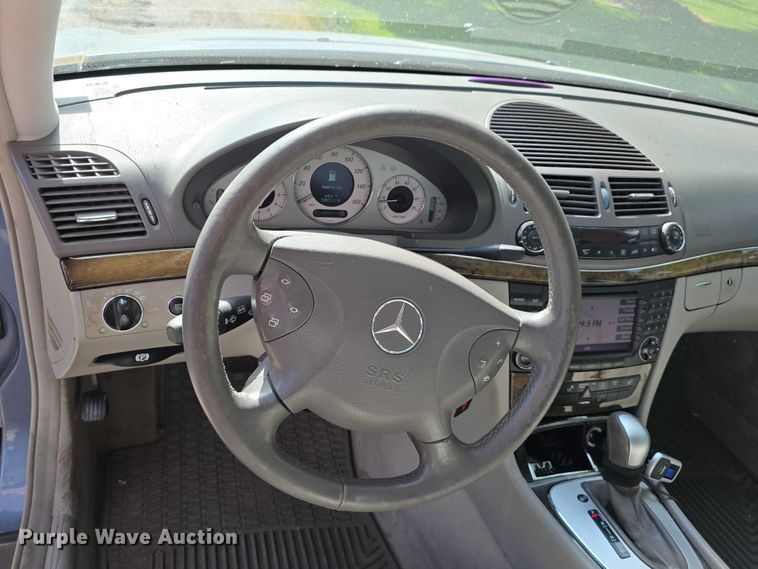 image for item EO1065 2004 Mercedes-Benz E500 