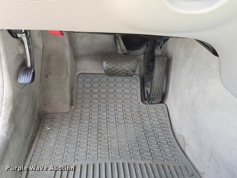 image for item EO1065 2004 Mercedes-Benz E500 