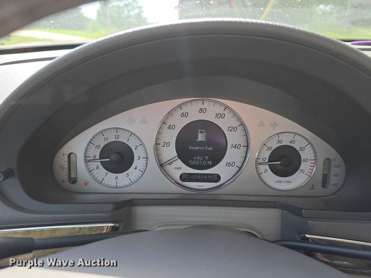 image for item EO1065 2004 Mercedes-Benz E500 