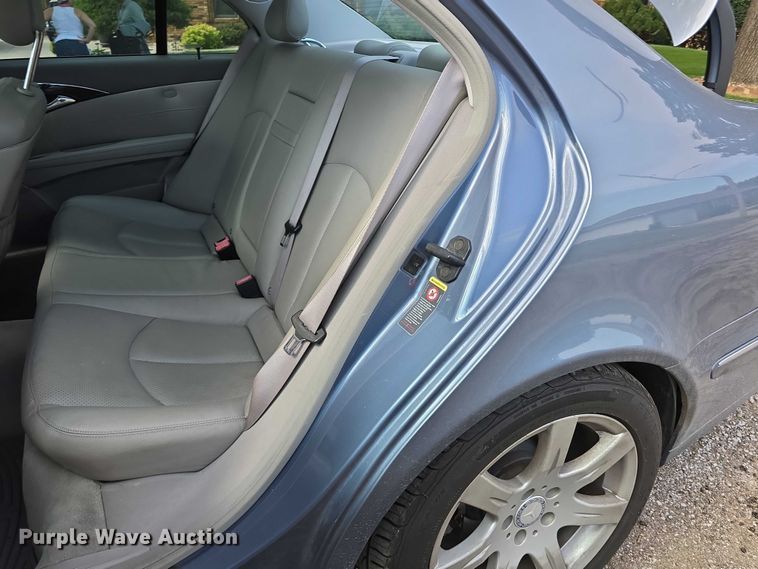 image for item EO1065 2004 Mercedes-Benz E500 