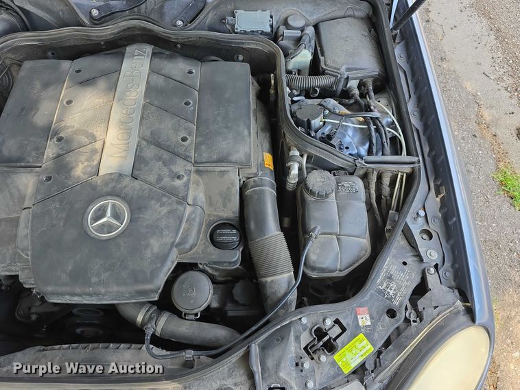 image for item EO1065 2004 Mercedes-Benz E500 