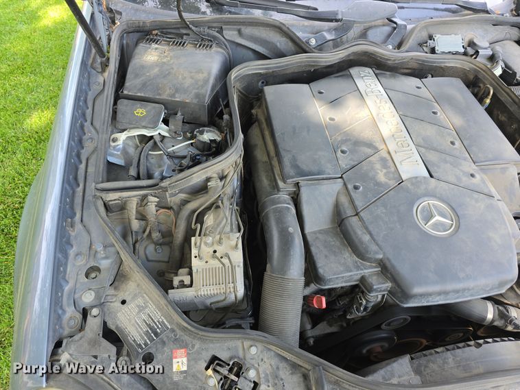 image for item EO1065 2004 Mercedes-Benz E500 