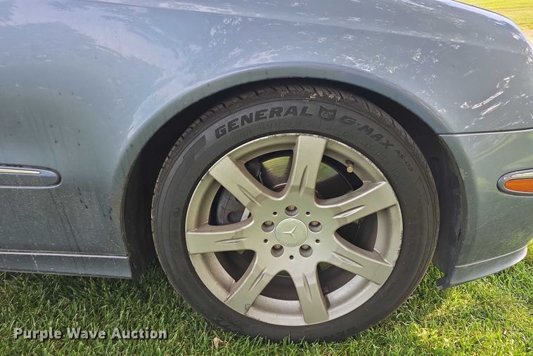 image for item EO1065 2004 Mercedes-Benz E500 