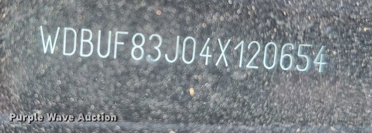 image for item EO1065 2004 Mercedes-Benz E500 