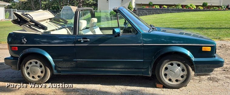 image for item EO1066 1992 Volkswagen Cabriolet convertible