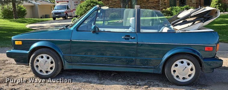 image for item EO1066 1992 Volkswagen Cabriolet convertible