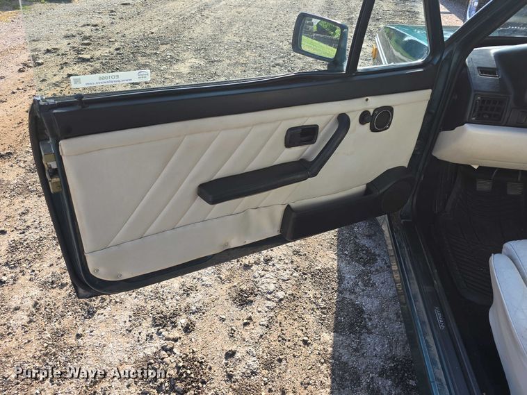 image for item EO1066 1992 Volkswagen Cabriolet convertible