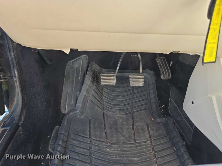 image for item EO1066 1992 Volkswagen Cabriolet convertible