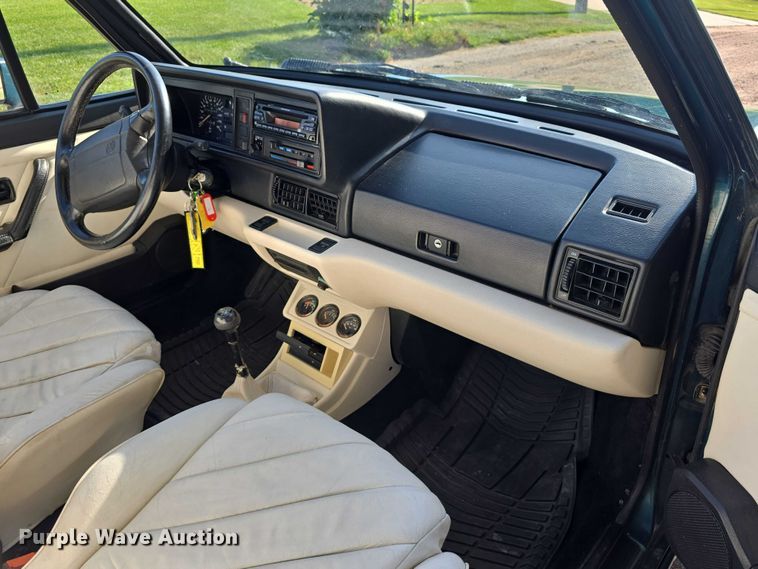 image for item EO1066 1992 Volkswagen Cabriolet convertible