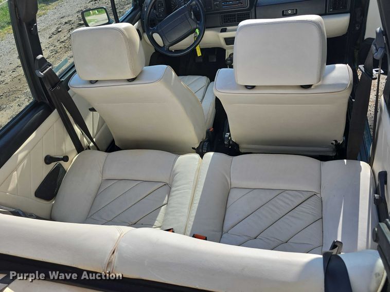 image for item EO1066 1992 Volkswagen Cabriolet convertible