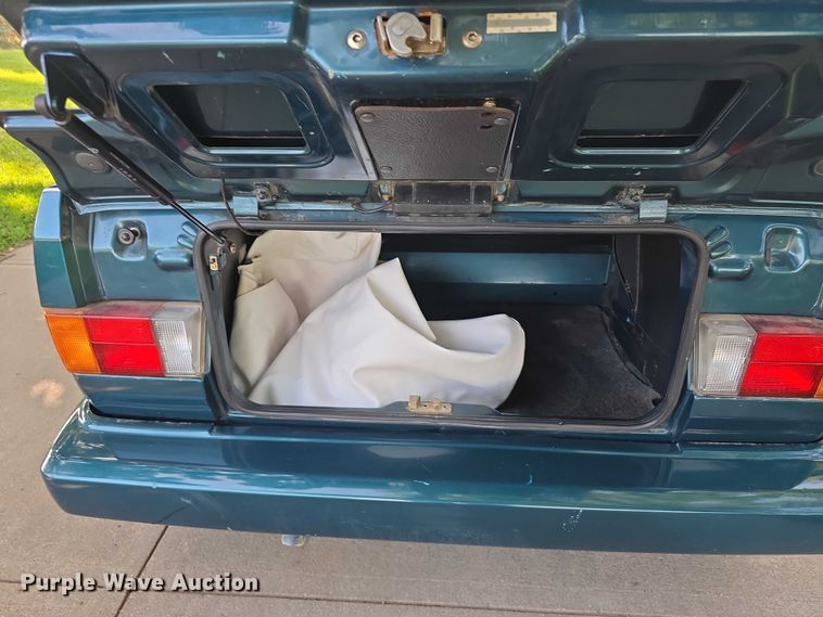 image for item EO1066 1992 Volkswagen Cabriolet convertible