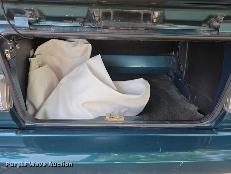 image for item EO1066 1992 Volkswagen Cabriolet convertible