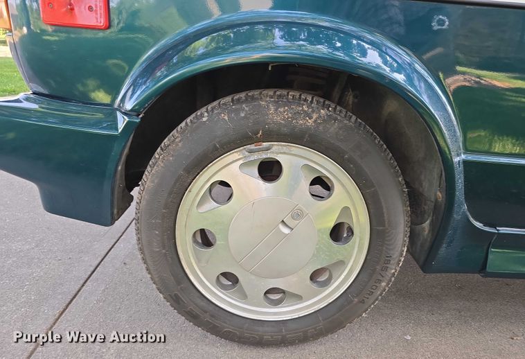 image for item EO1066 1992 Volkswagen Cabriolet convertible