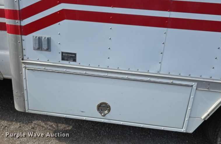 image for item EO1067 2002 Ford E450 ambulance