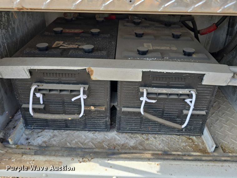 image for item EO1067 2002 Ford E450 ambulance