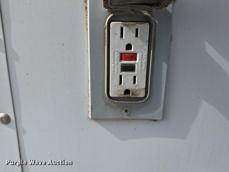 image for item EO1067 2002 Ford E450 ambulance