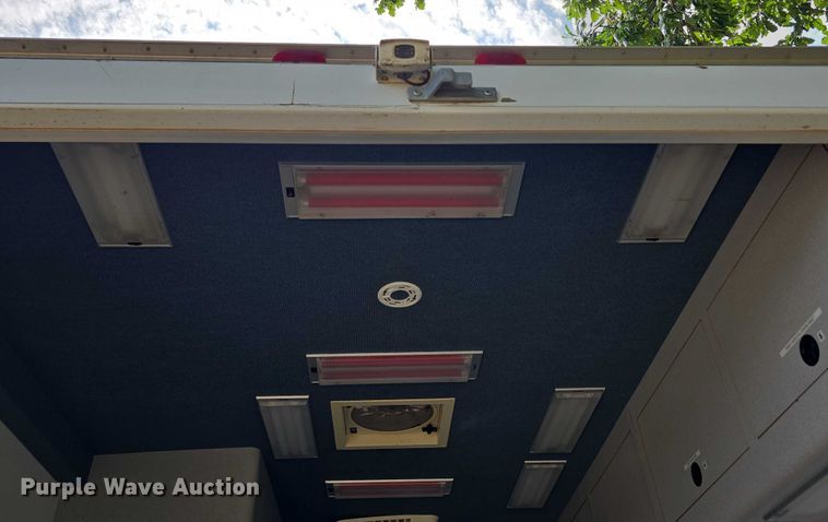 image for item EO1067 2002 Ford E450 ambulance