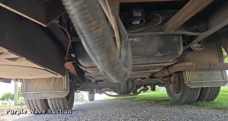 image for item EO1067 2002 Ford E450 ambulance