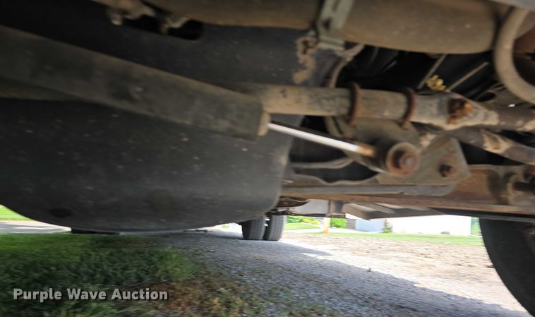 image for item EO1067 2002 Ford E450 ambulance