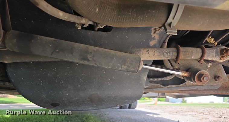 image for item EO1067 2002 Ford E450 ambulance