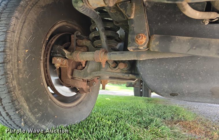 image for item EO1067 2002 Ford E450 ambulance