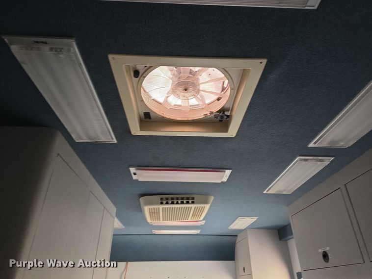 image for item EO1067 2002 Ford E450 ambulance